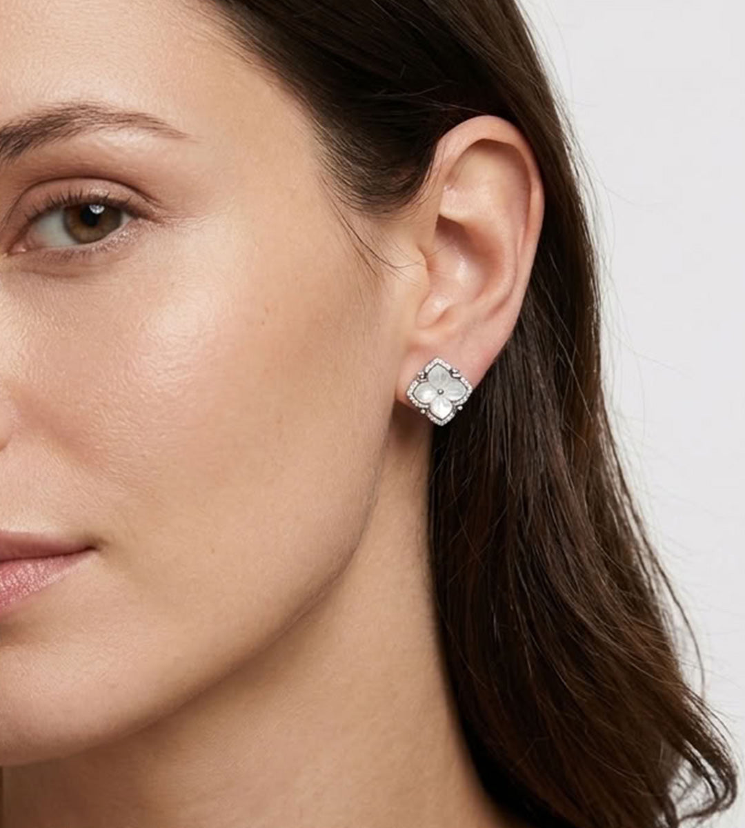 Clover Stud Earrings | Mother‑of‑Pearl & CZ | Palace Style