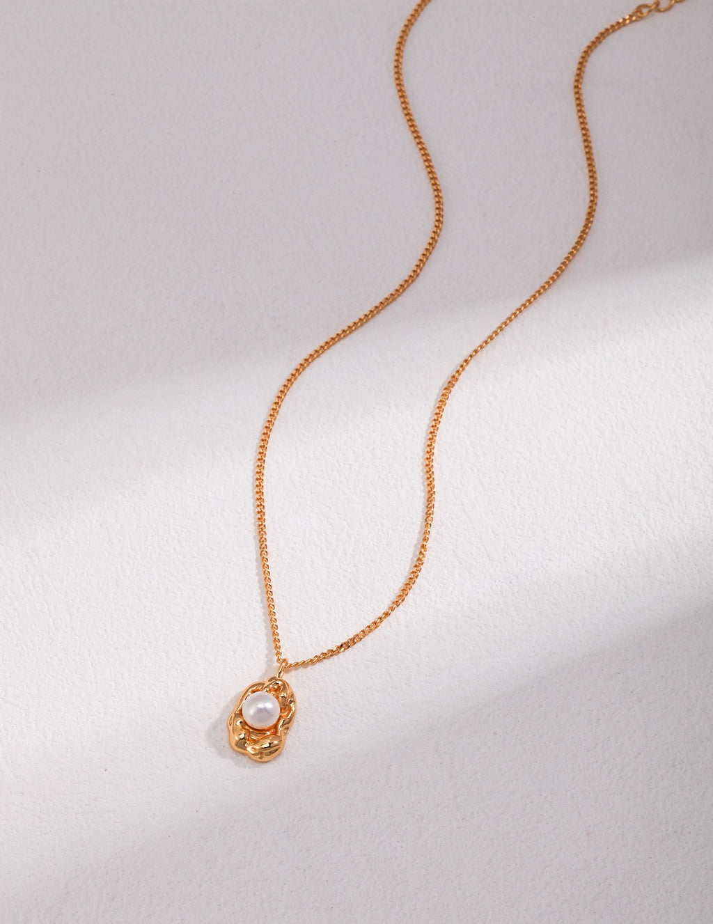 Organic Shape Natural Pearl Pendant Necklace