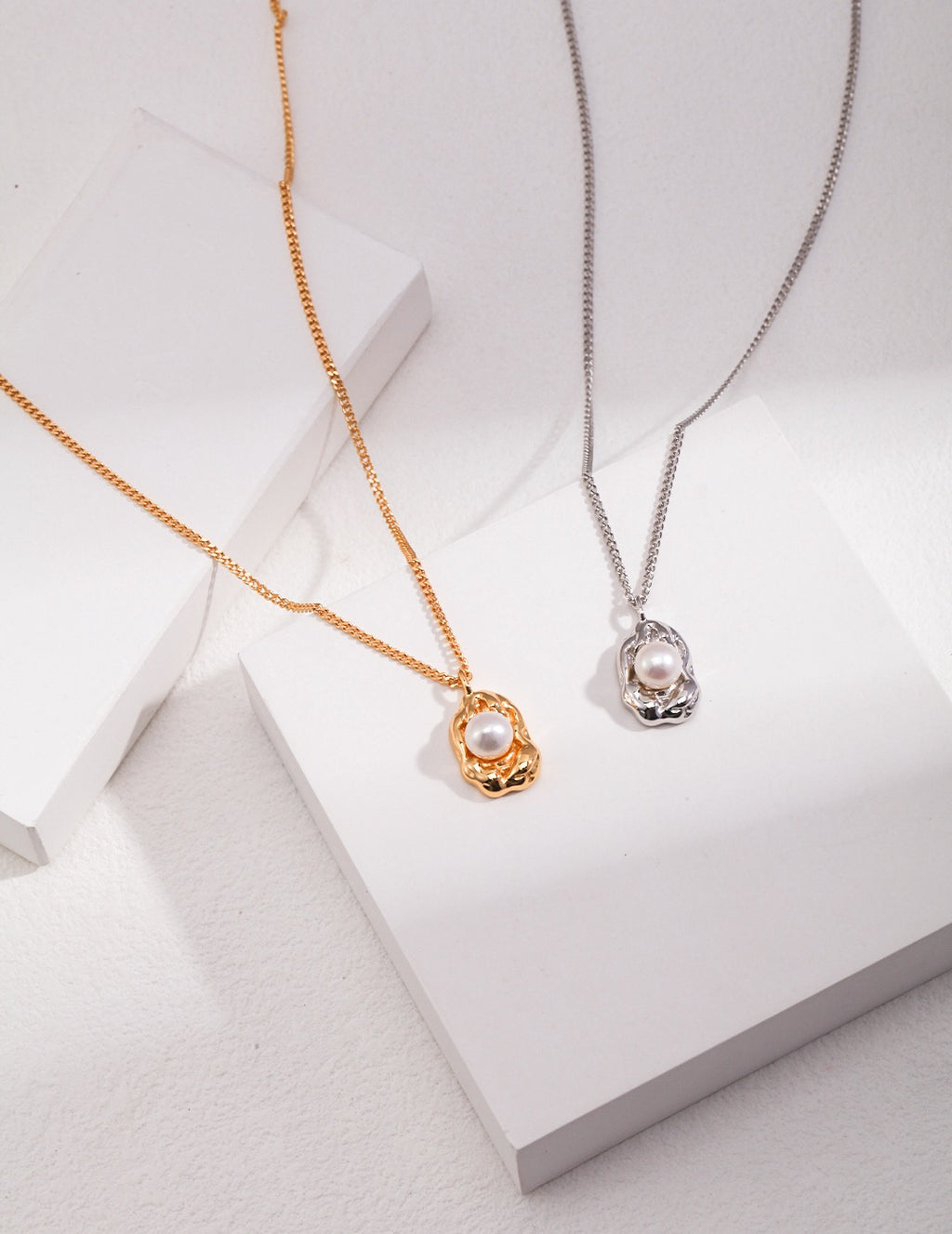 Organic Shape Natural Pearl Pendant Necklace