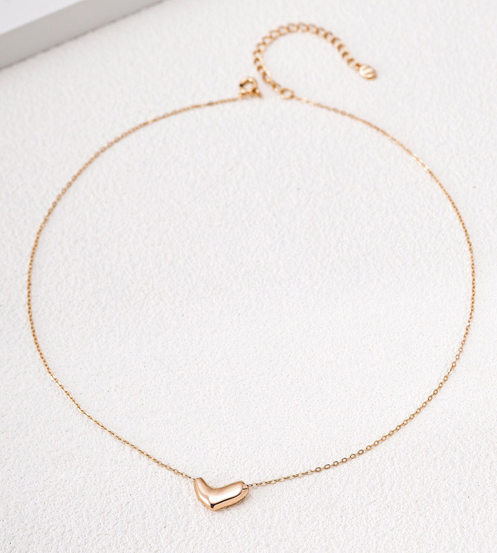 18K Gold-Plated on S925 Silver Dainty Curved Bean Heart Necklace | BUCKLE Collective