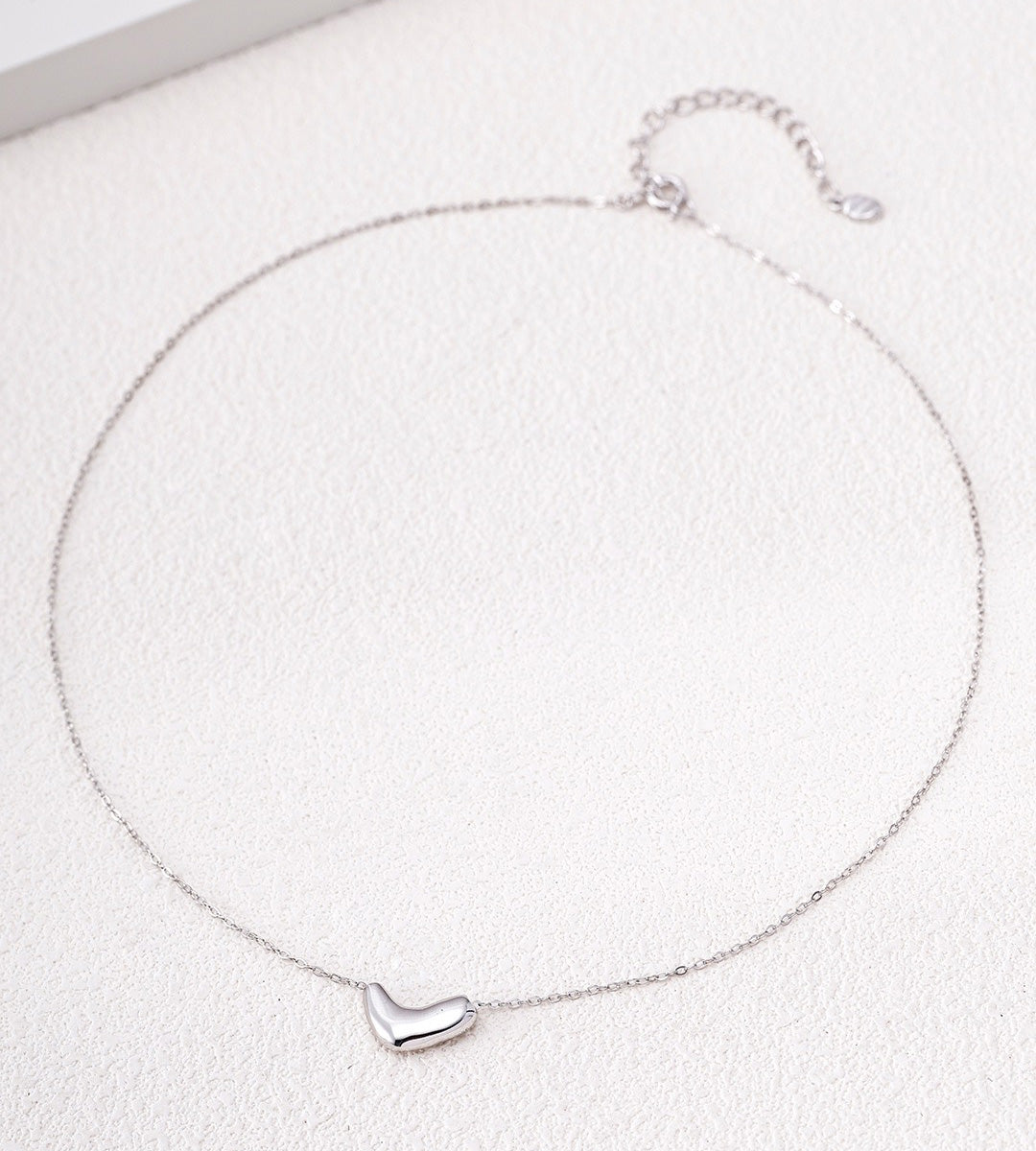 18K White-Gold-Plated on S925 Silver Dainty Curved Bean Heart Necklace | BUCKLE Collective