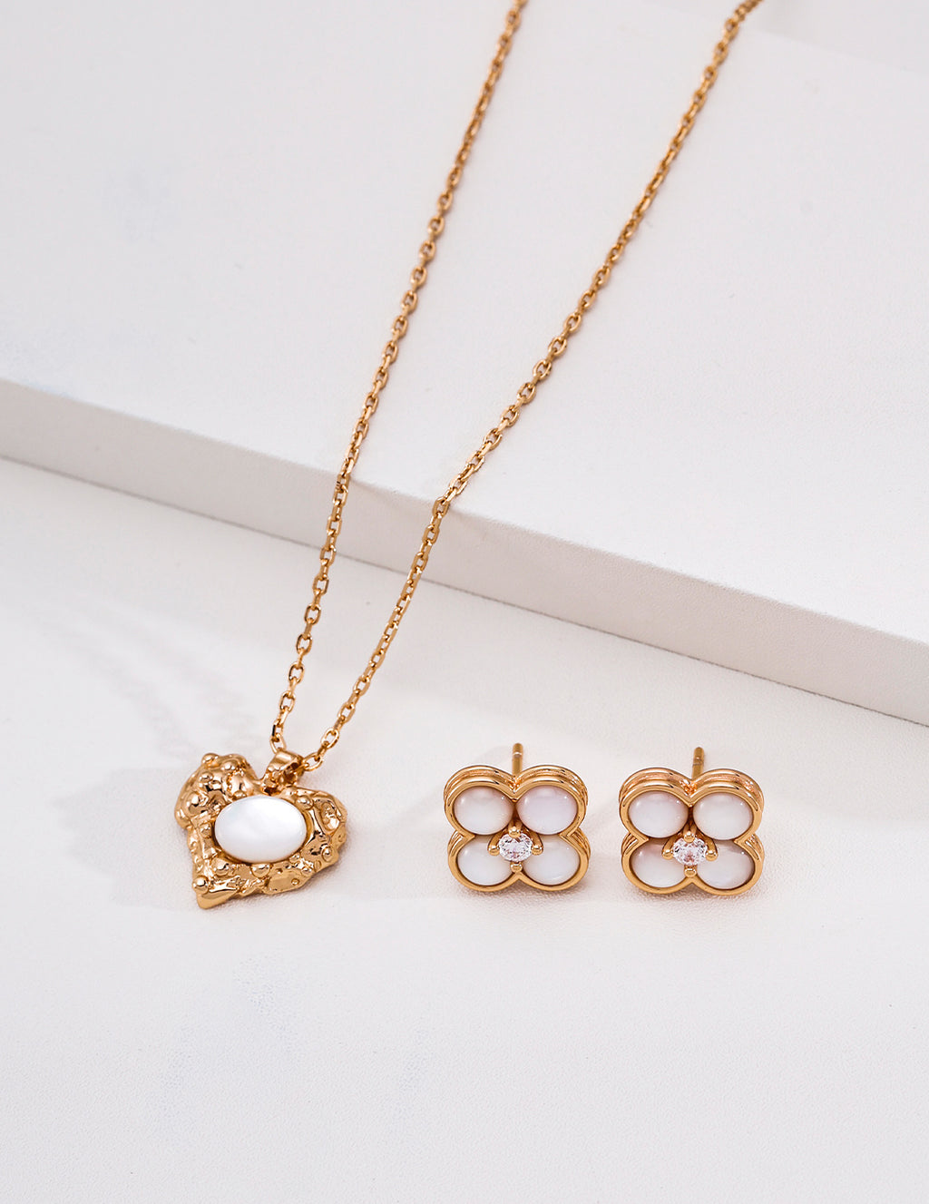 Four-Leaf Clover Mother of Pearl Stud Earrings
