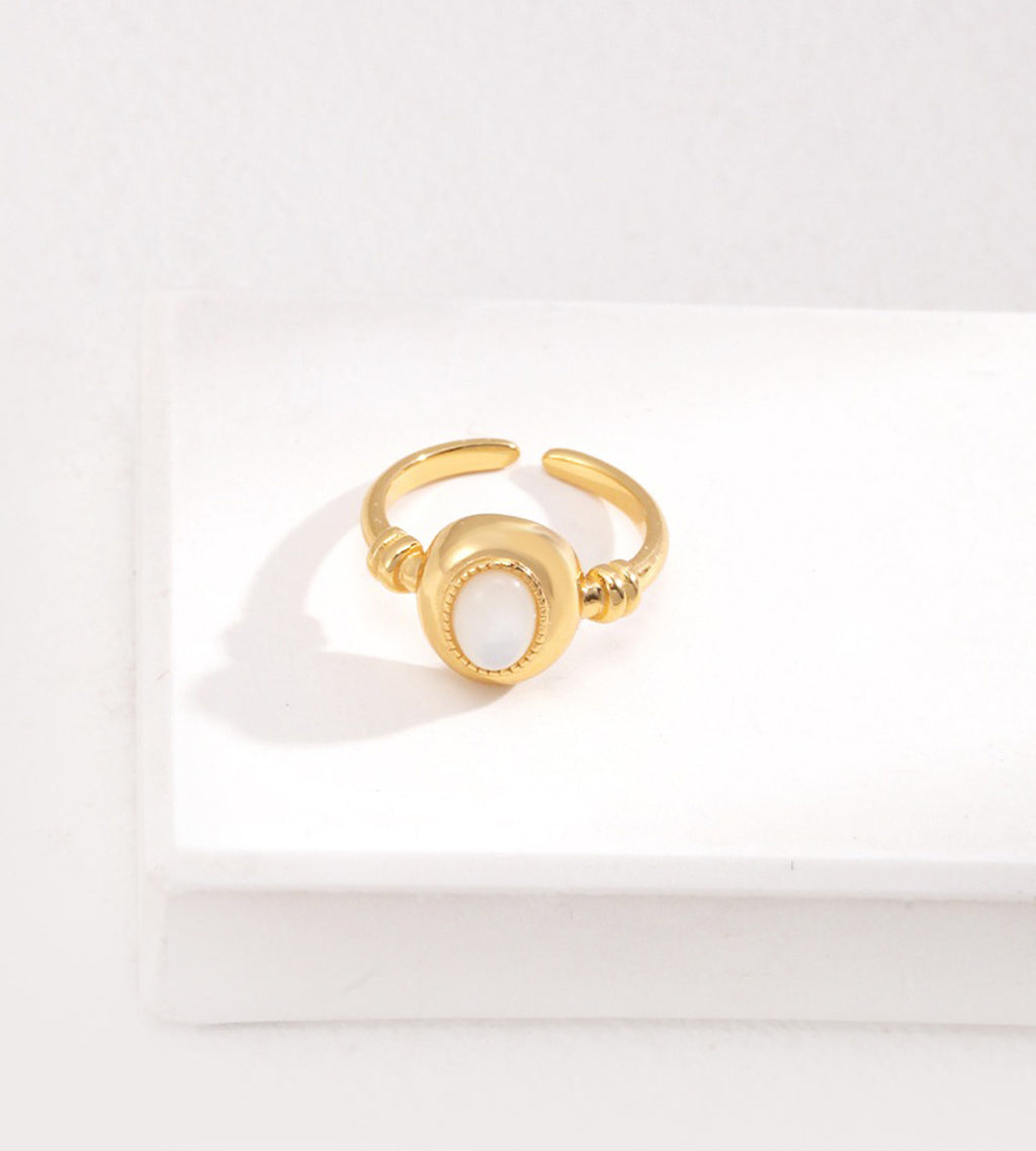 Elegant 18K Gold-Plated Mother of Pearl Ring S925 Silver