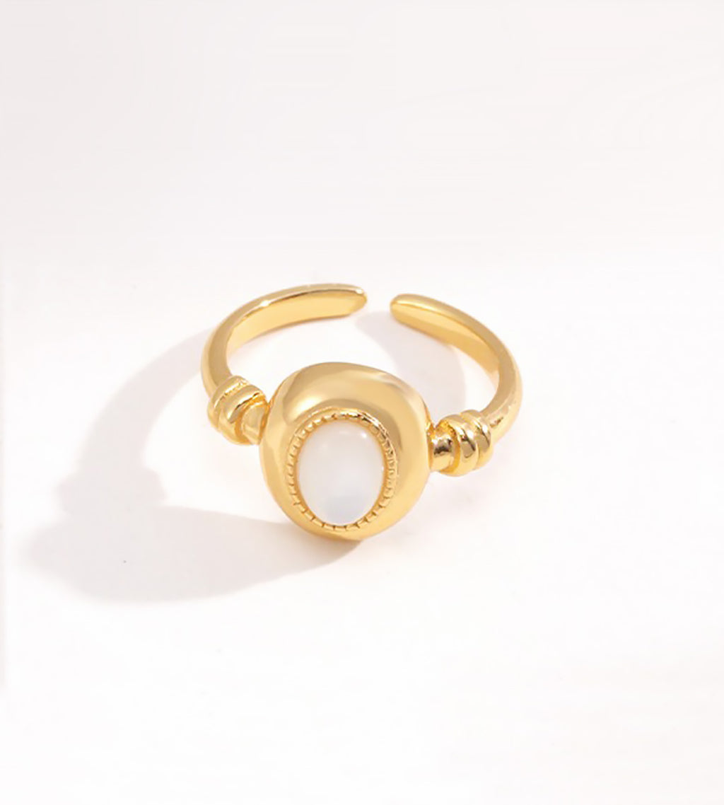 18K Gold-Plated S925 Silver adjustable ring with a central Mother-of-Pearl | BUCKLE Collective