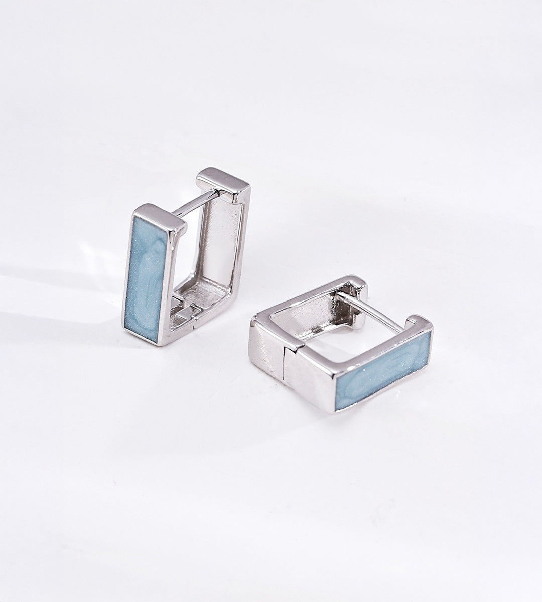 A pair of 18K White-Gold-Plated over S925 Sterling Silver French Minimalist Enamel Square Huggie Earrings