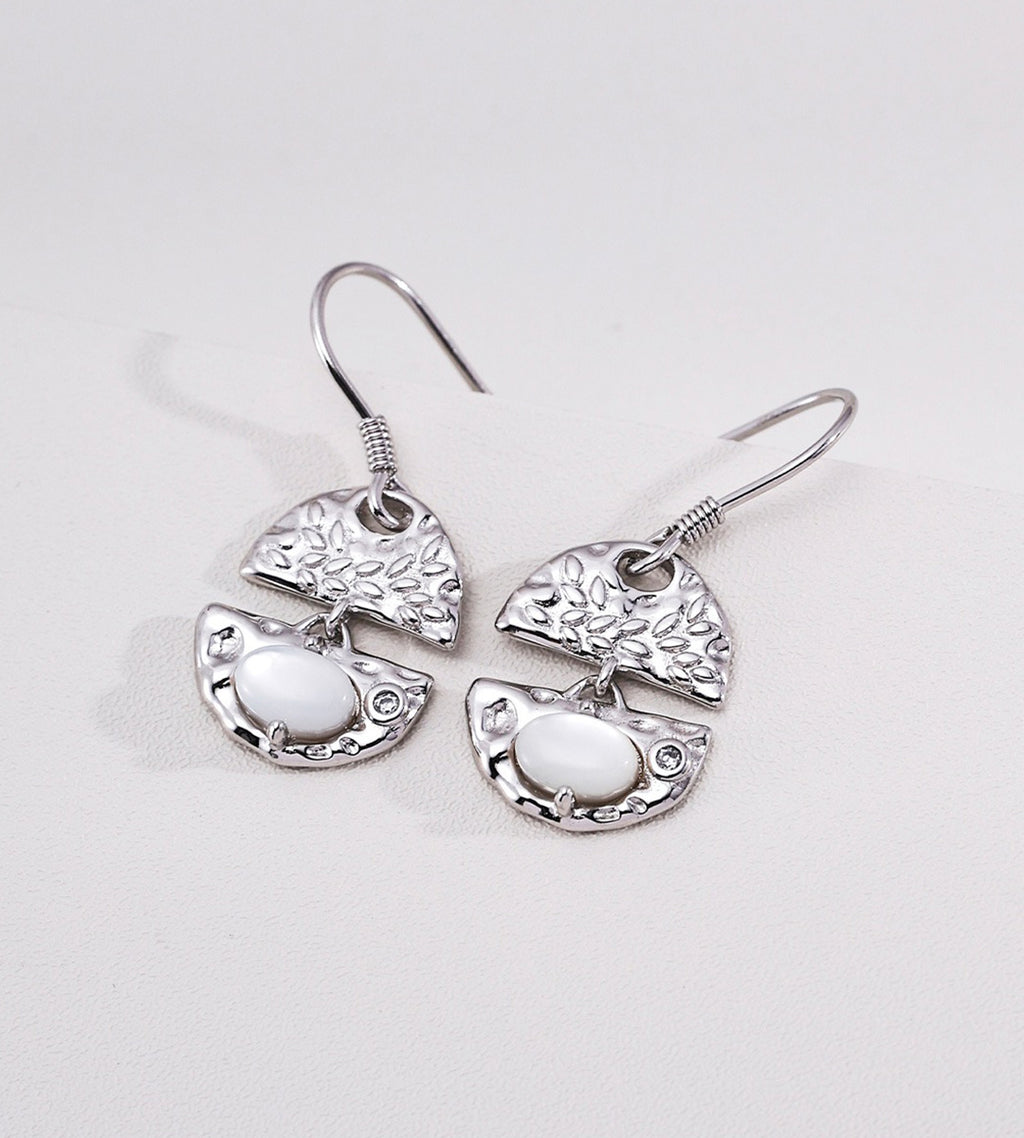 Layered Seashell Mother-of-Pearl Dangle Earrings, 18K White Gold-Plated S925 Silver | BUCKLE Collective