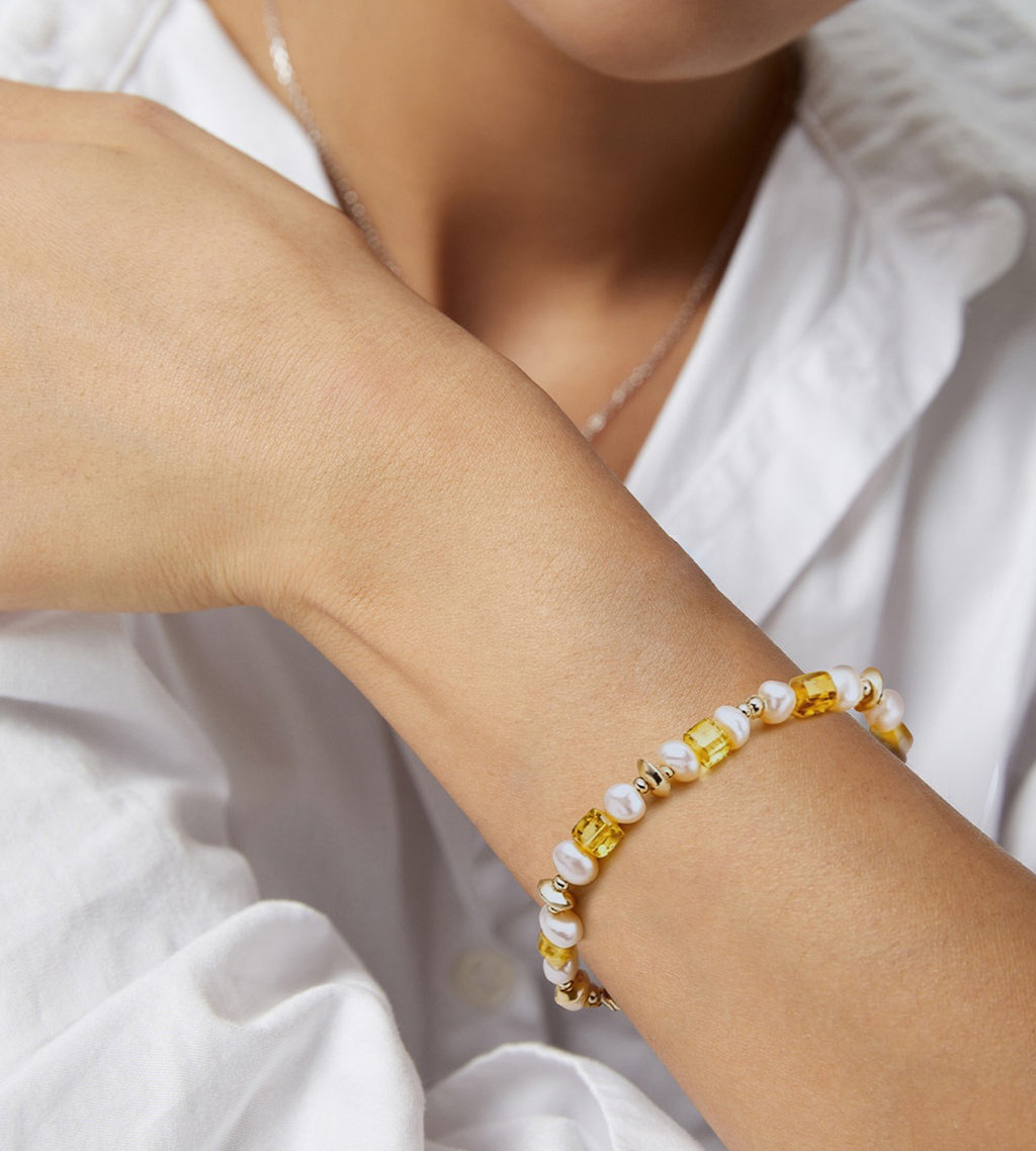 Natural Amber & Champagne Pearl Bracelet 18K Gold-Plated S925 Silver on a wrist