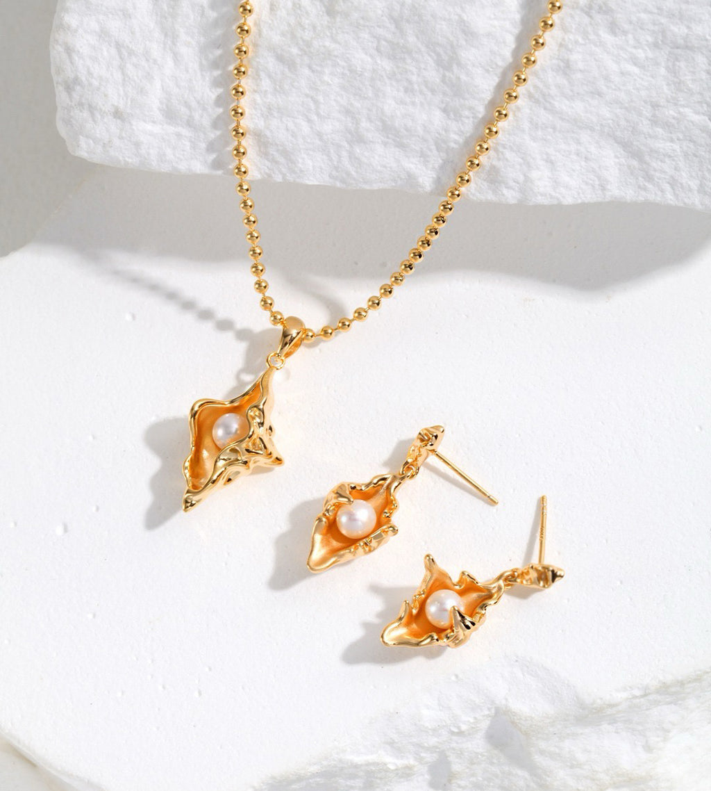 Ocean’s Whisper Conch Pearl Necklace and Earrings 18K Gold Plated S925 Silver