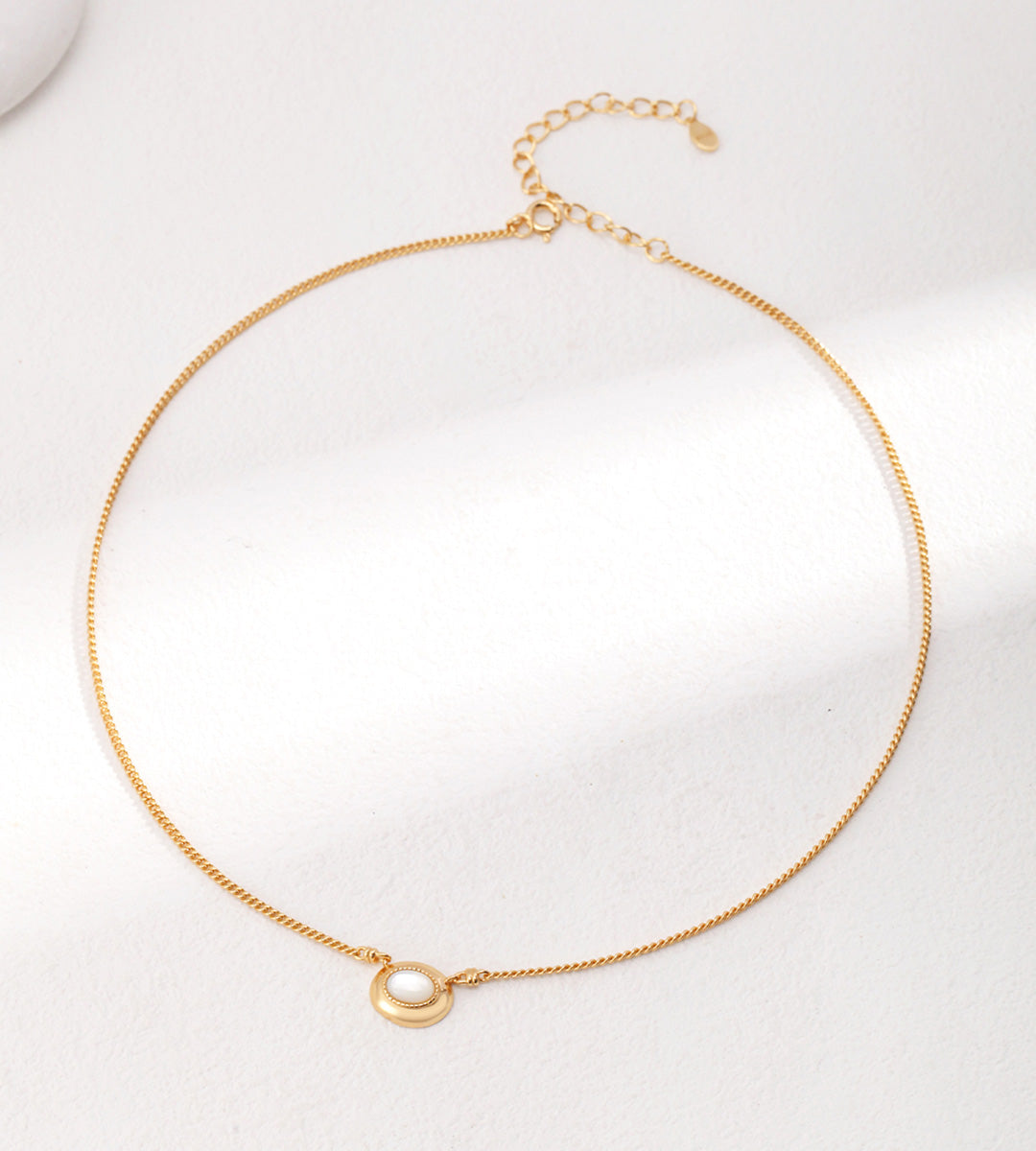 Vintage Oval Mother-of-Pearl Necklace 18K Gold Plated S925 Silver