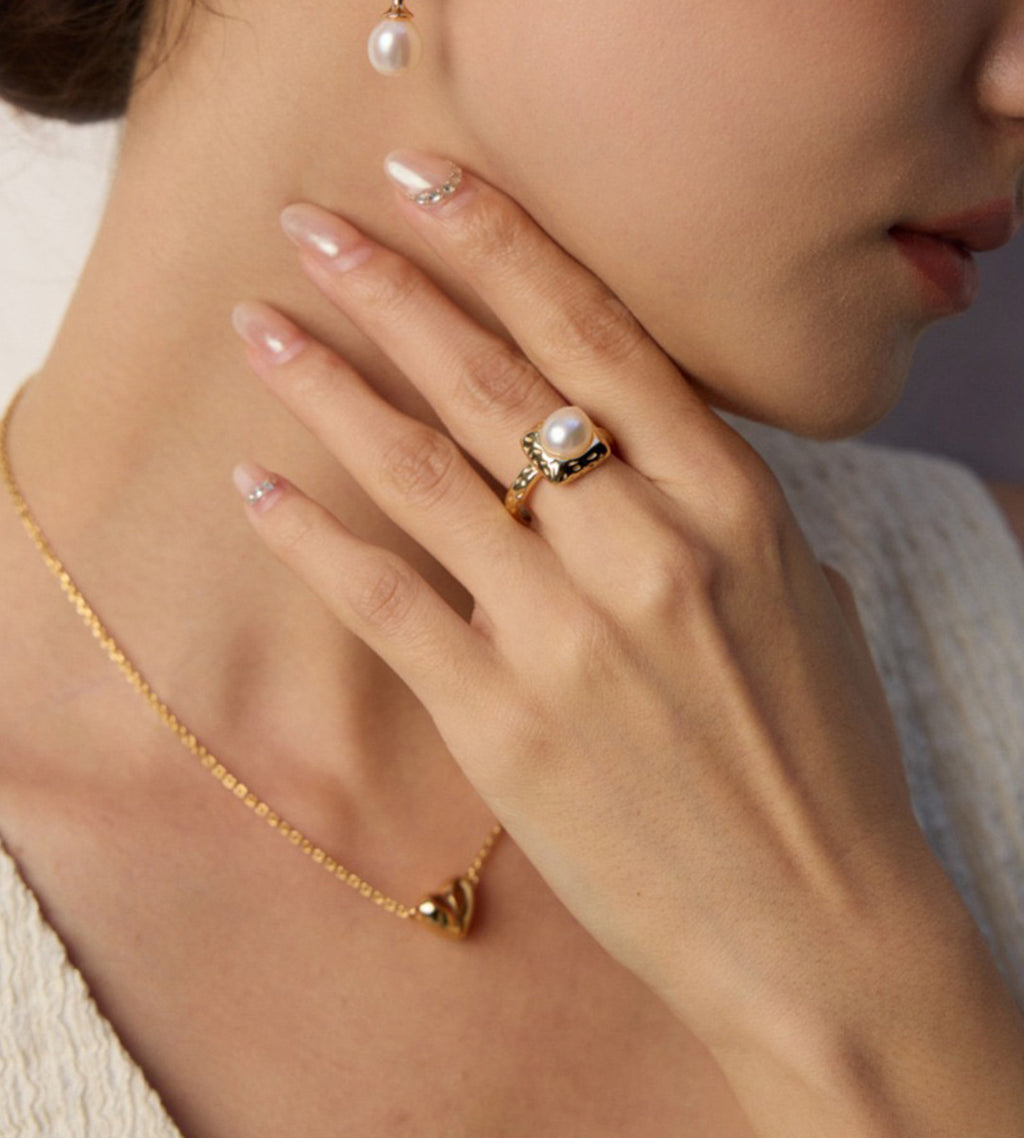 Vintage Square Hammered Pearl Open Ring