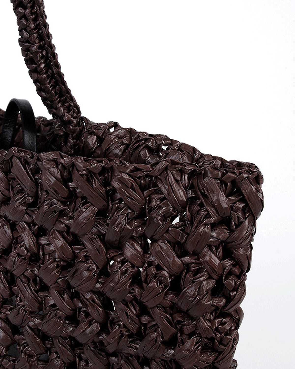 Texture of the Woven Raffia Tote Bag with Removable Pouch