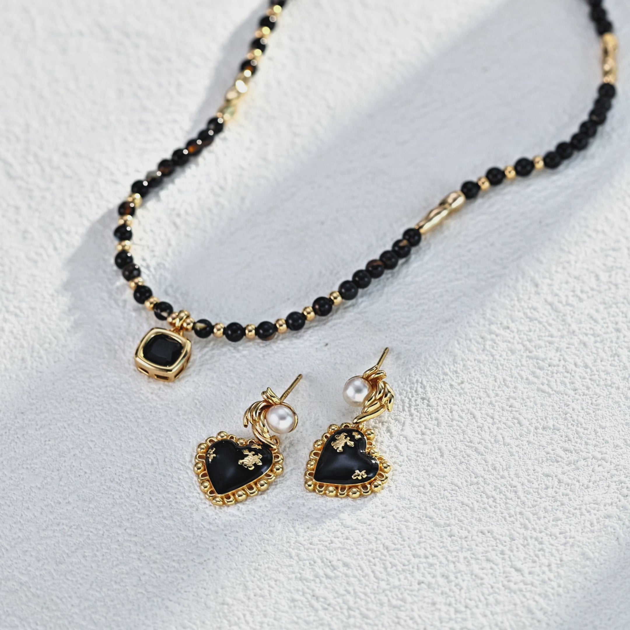 The Noir Coeur Vintage Pearl Drop Earrings 18K Gold-Plated S925 Silver